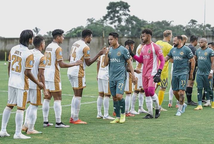Radja Nainggolan Kagum dengan Fasilitas Training Ground Dewa United