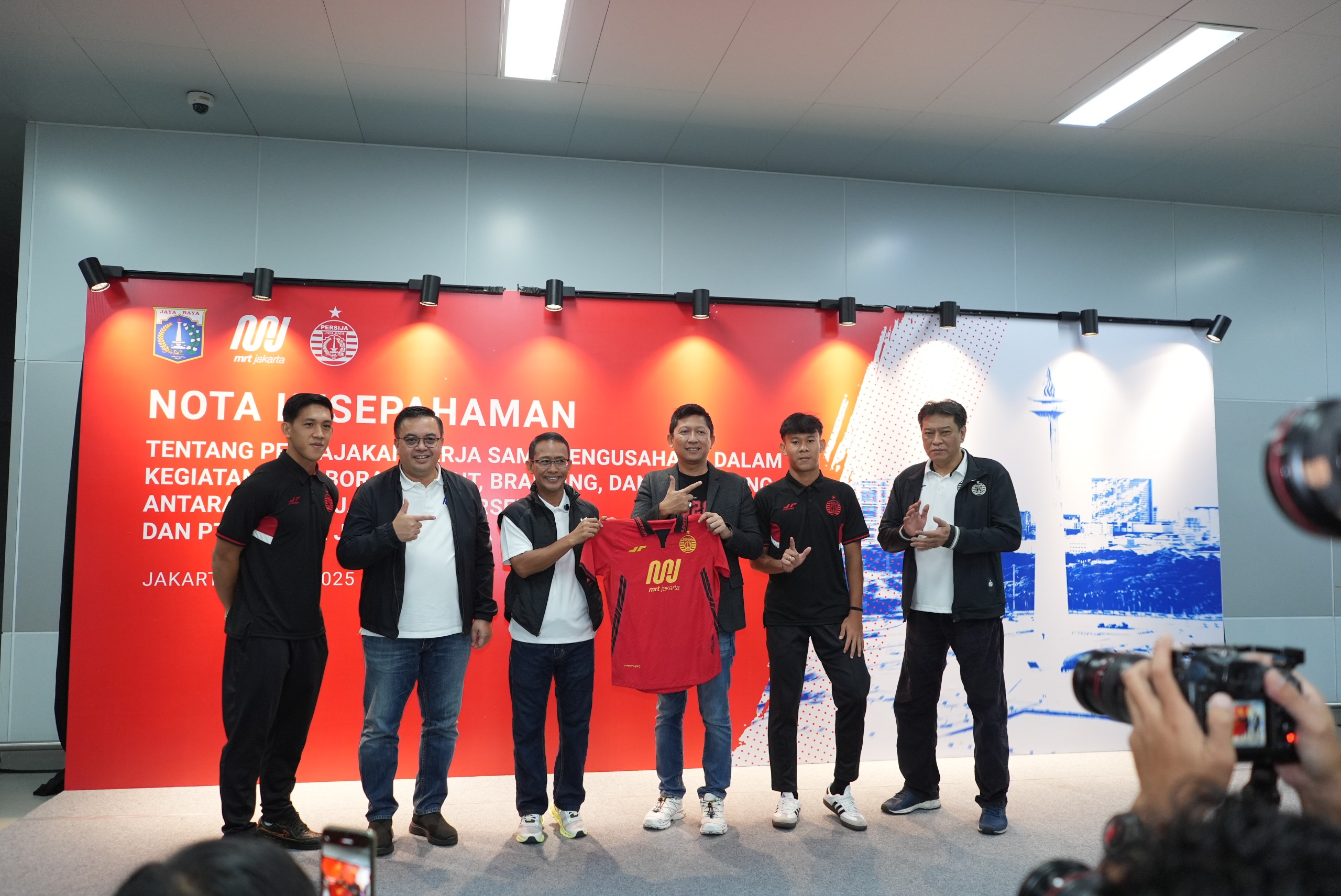 Persija Gandeng MRT Jakarta Jadi Sponsor untuk Musim Depan