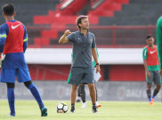 Luis Milla Sebut Pemain Indonesia Punya Skill tetapi Kurang Pengetahuan