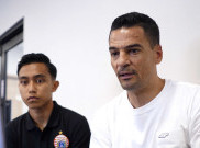 Pelatih Persija Carlos Pena Cari Cara Bongkar Pertahanan Arema FC
