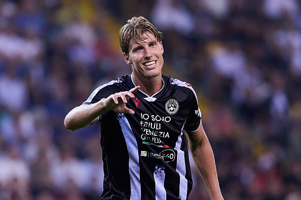 Cari Palang Pintu Baru, AC Milan Bidik Bek Muda Udinese