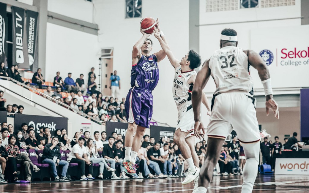 Hasil Semifinal IBL 2025: Dewa United Banten Amankan Kemenangan di Game Pertama