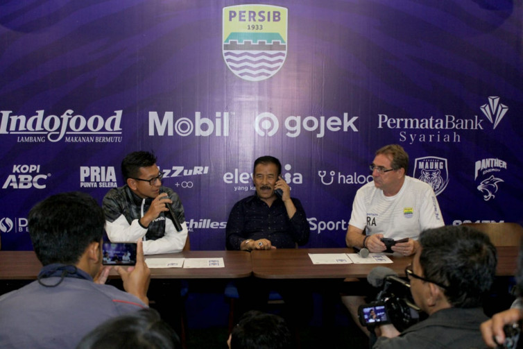 Persib Bandung Bedakan Nick Kuipers dengan Kevin van Kippersluis dan Omid Nazari