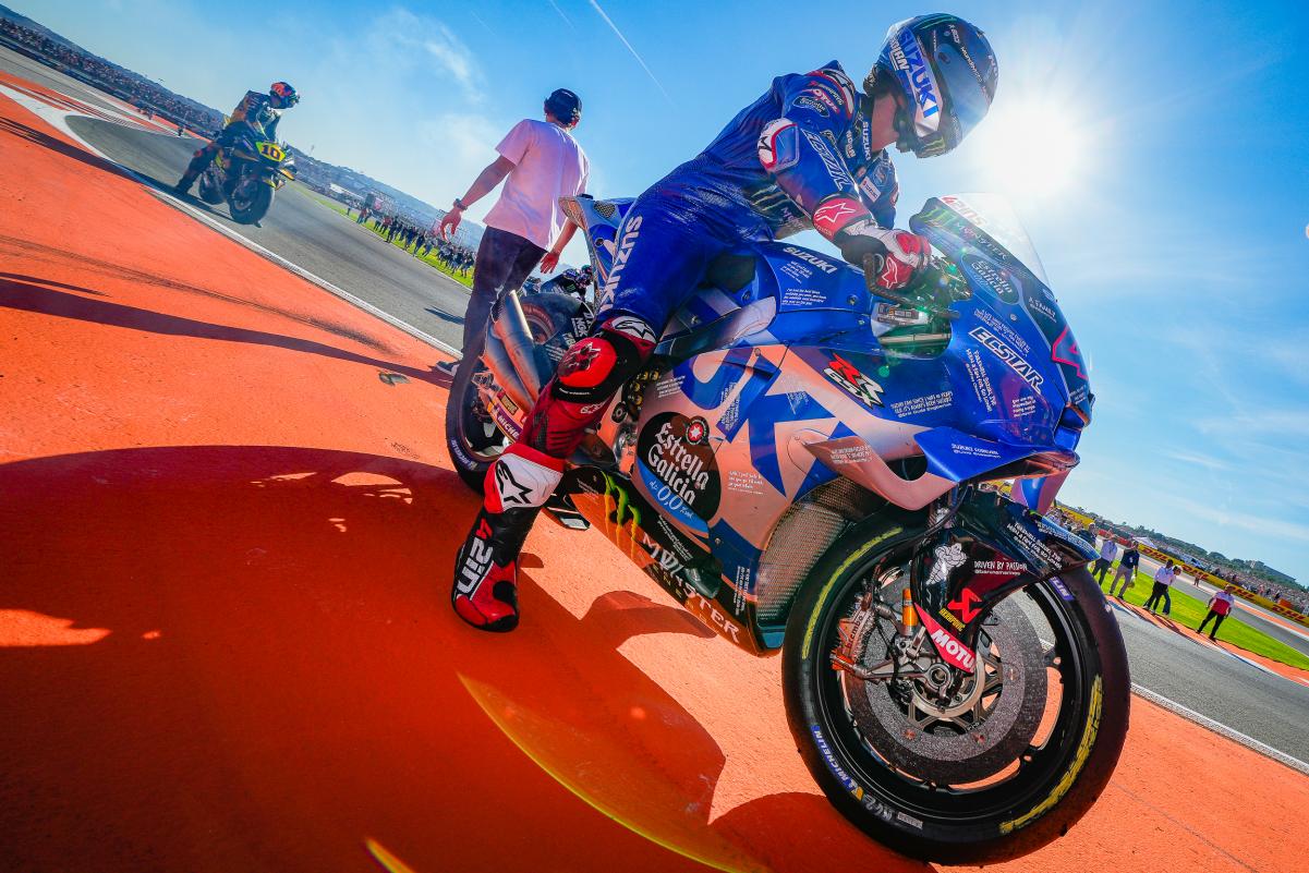 Ketika Suzuki dan Rossi Hampir Satu Atap