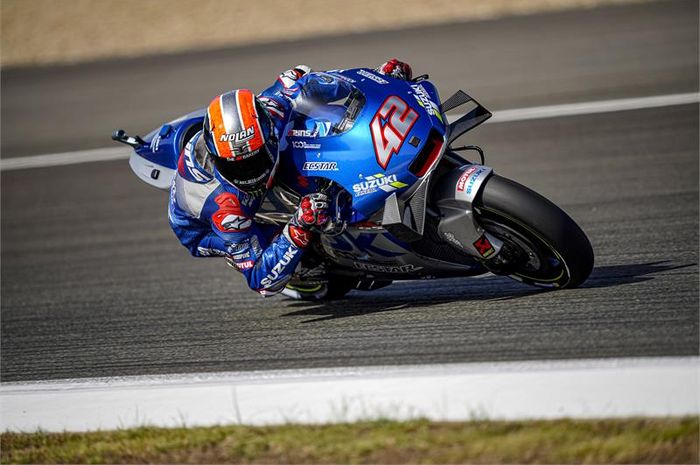 Dibanding Bersaing dengan Marquez dan Rossi, Rins Lebih Panik di MotoGP Aragon