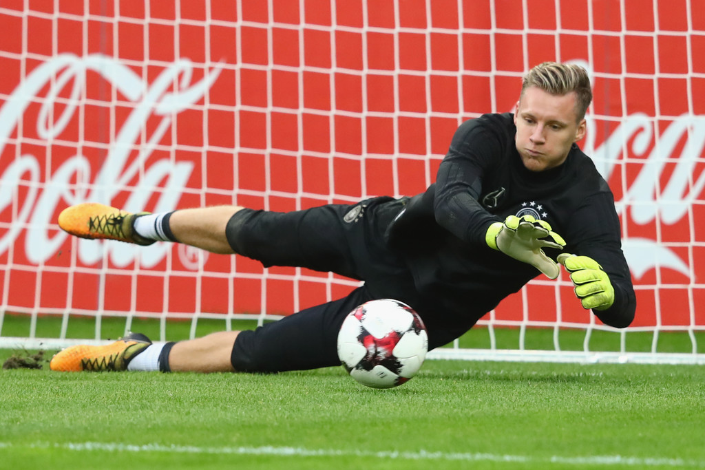 3 Alasan Mengapa Emery Harus Memainkan Leno ketimbang Cech