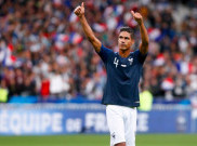 Setelah Jadon Sancho, Man United Kejar Raphael Varane