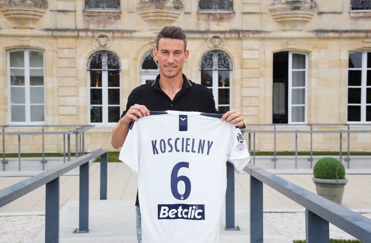 Laurent Koscielny Resmi ke Bordeaux, Arsenal Semakin Butuh Bek Baru