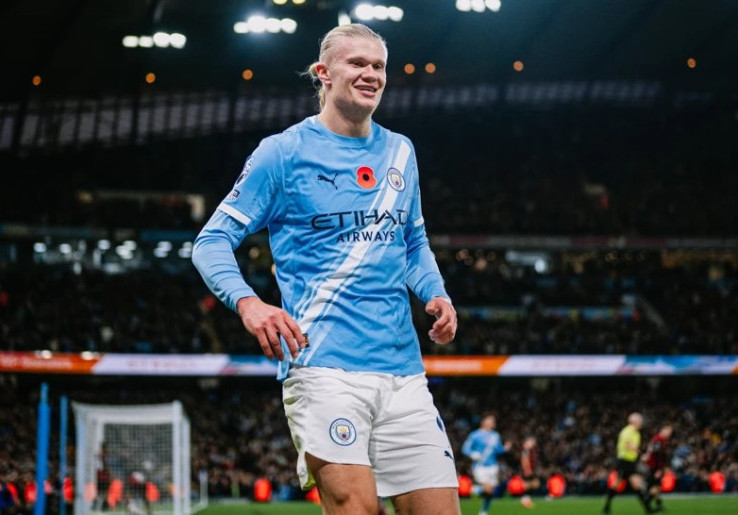 Guardiola Klaim Haaland Sudah Bermain di Level Messi dan Ronaldo