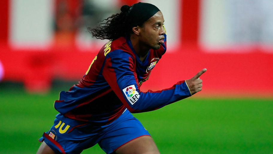 Ronaldinho Kembali ke Barcelona ?
