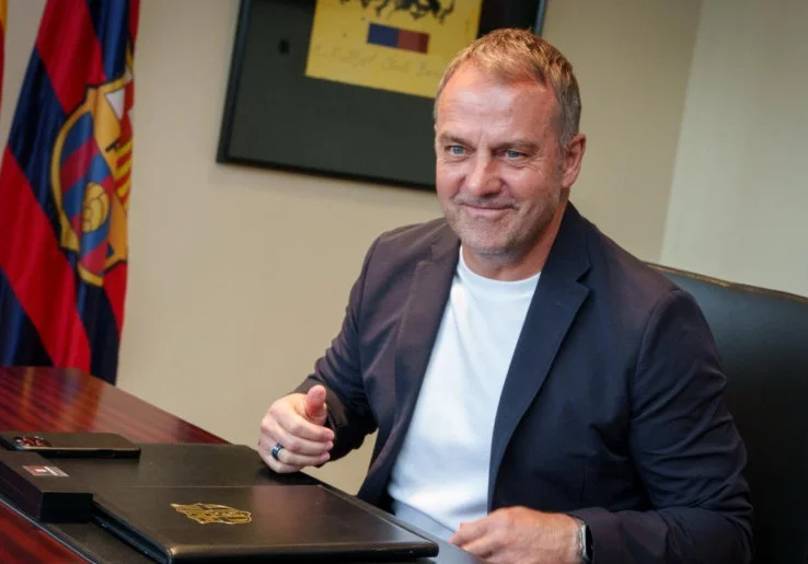 Hansi Flick Perpanjang Kontrak dengan Barcelona hingga 2028, Bidik Lebih Banyak Trofi
