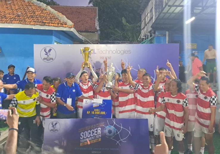 Legenda Sepak Bola Indonesia Kembali Unjuk Gigi di Senayan Old Stars Soccer Tournament 2025