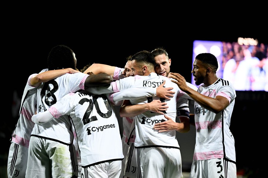 Juventus Menang di Markas Fiorentina, Allegri Punya Satu Penyesalan