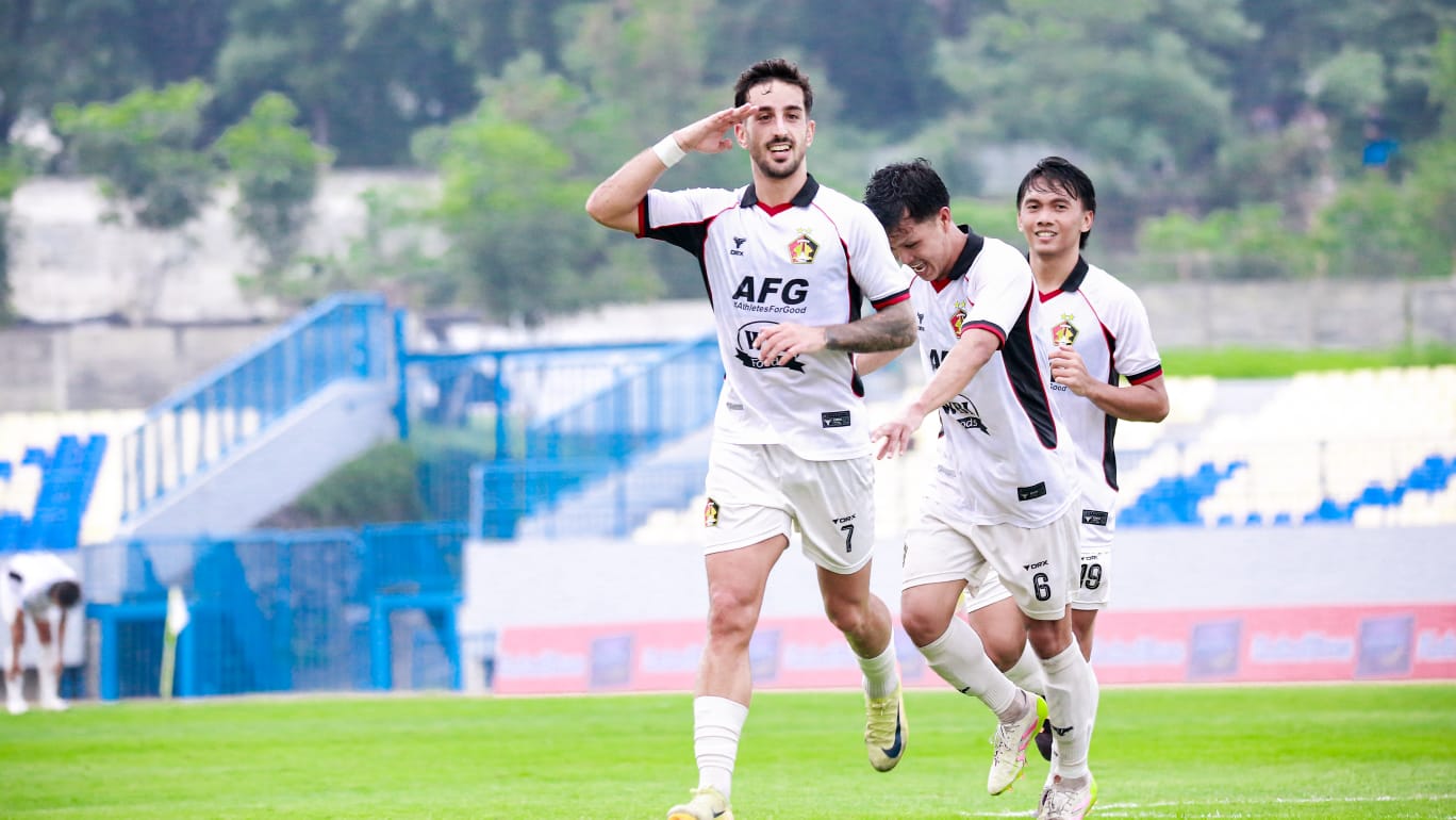 Persik Kediri saat hadapi Arema FC, Minggu (3/5). (Media Persik)