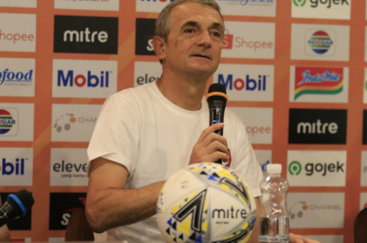 Milomir Seslija Tak Mau Cari Kambing Hitam Pasca Kekalahan Telak Arema FC