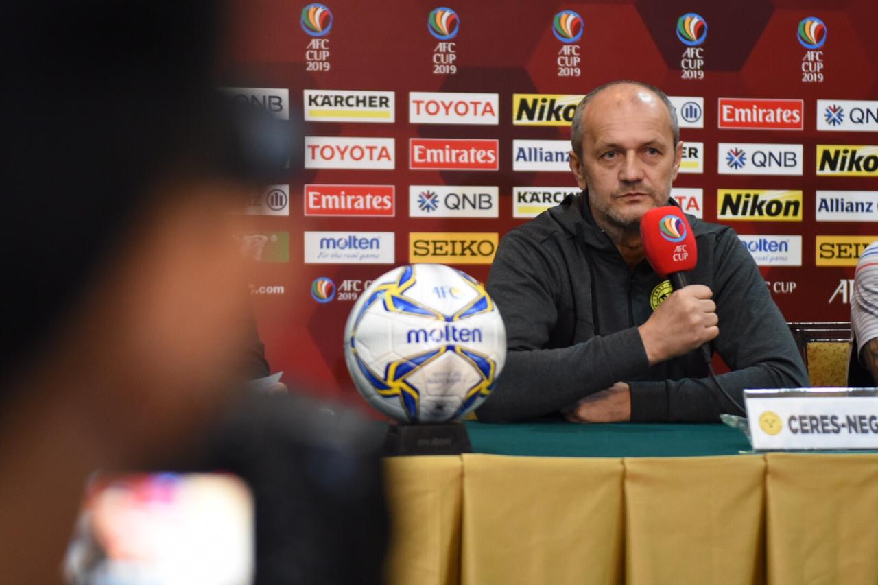Pelatih Ceres-Negros: Beban Ada di Persija Jakarta