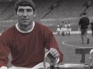 Mengenang Tony Dunne, Legenda Manchester United yang Dikagumi Rekan Setimnya