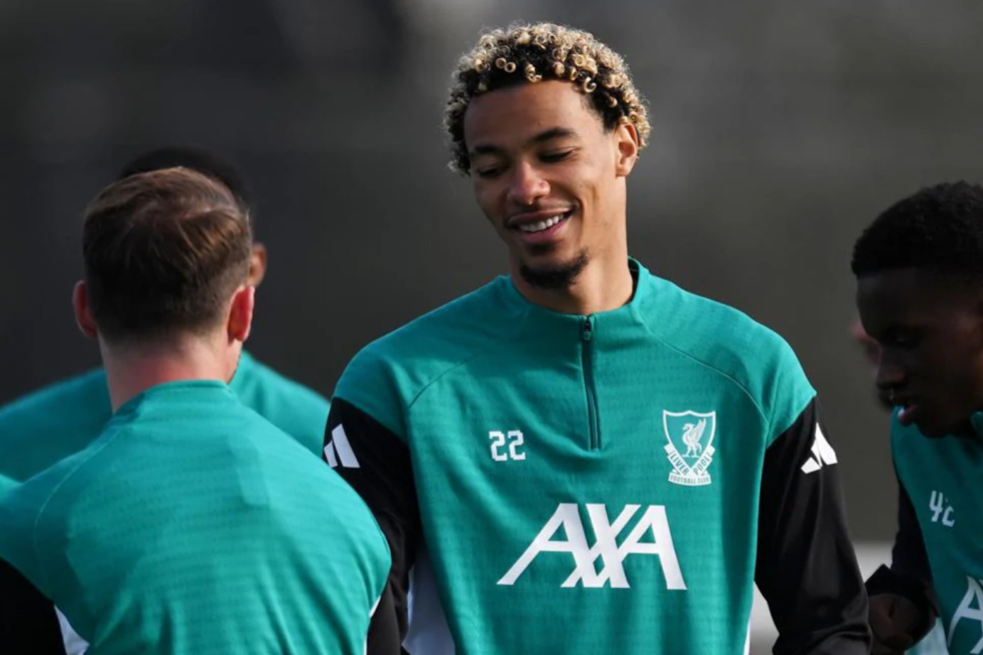 Hugo Ekitike Bicara soal Persaingan dengan Alexander Isak dan Kartu Merah 'Bodoh'