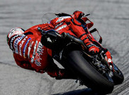 Johann Zarco Jatuh, Pecco Bagnaia Juarai MotoGP Inggris