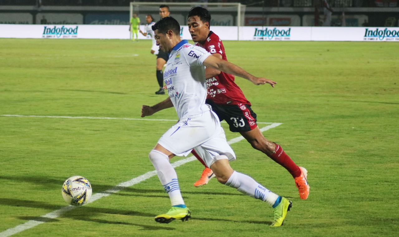 Robert Alberts Anggap Ada Peran Wasit Dibalik Kekalahan Persib dari Bali United