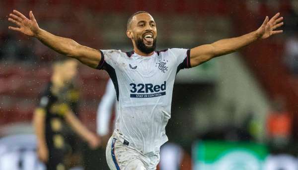 Kemar Roofe Pecahkan Rekor Gol Terjauh Liga Europa dan Dipuji Steven Gerrard