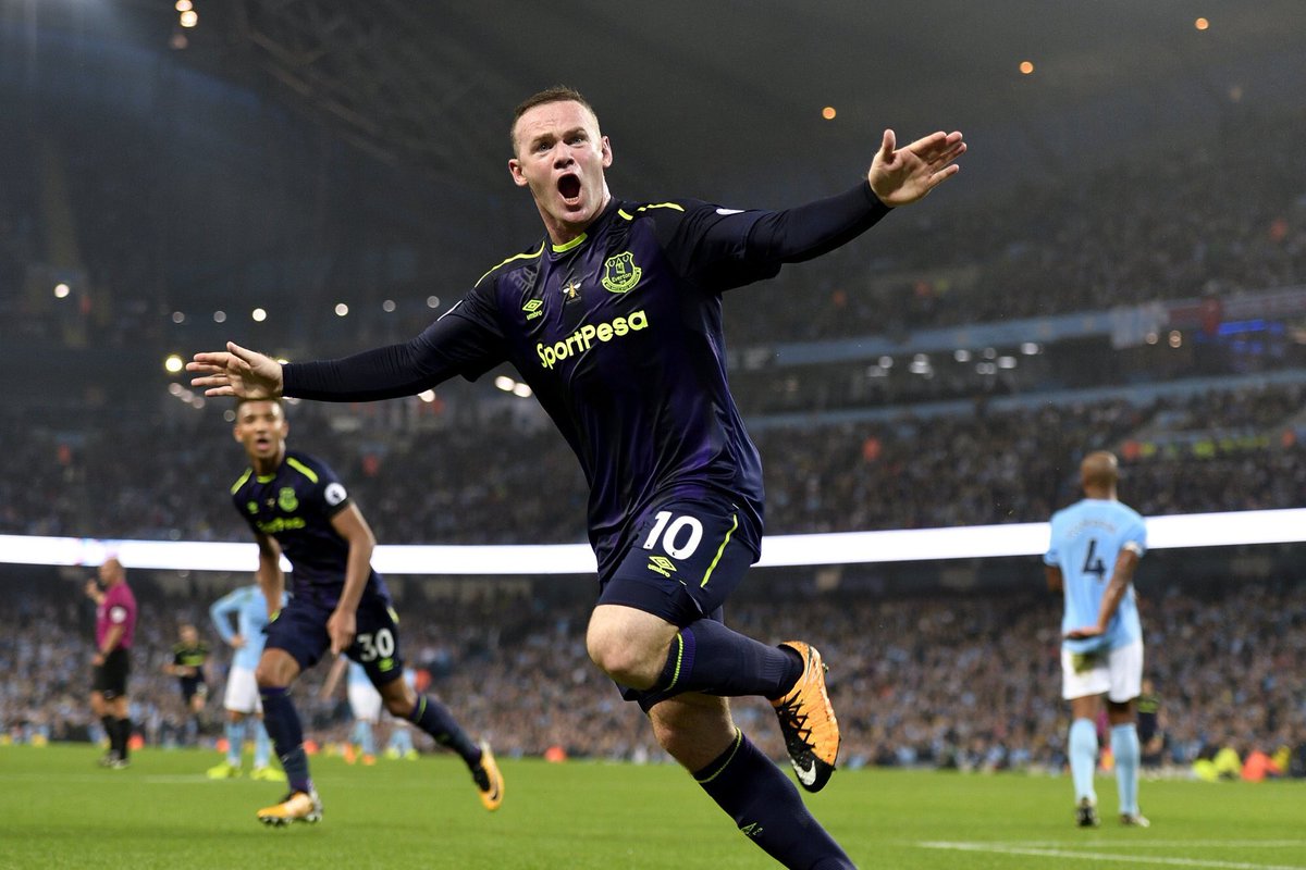 Catat 200 Gol di Premier League, Rooney Sindir Fans City