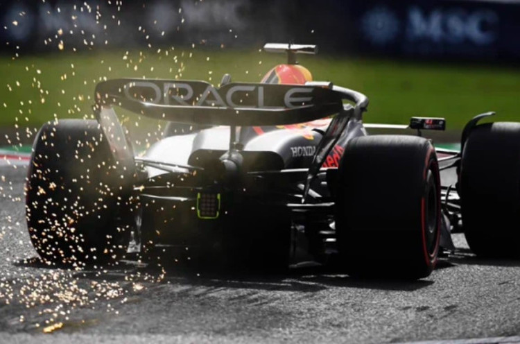 Libas Duo McLaren, Verstappen Rebut Pole Position GP Jepang