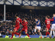  Kenangan Indah di Penampilan Ke-100 James Tarkowski