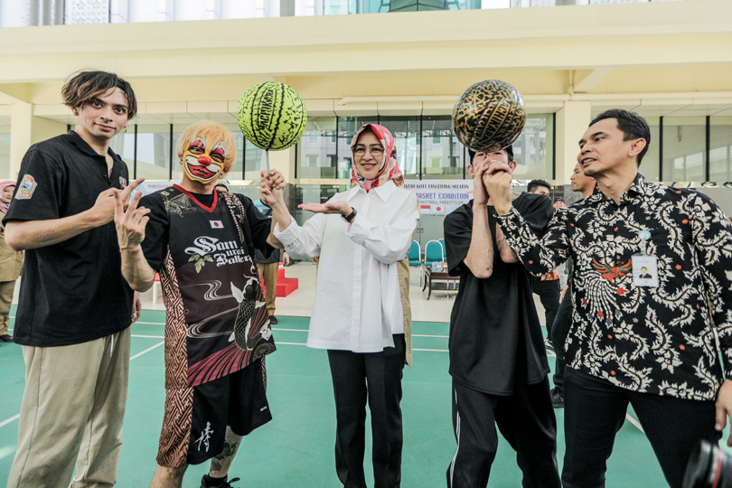 Ketika Walikota Tangsel Airin Dibuat Terpesona Aksi Freestyler 