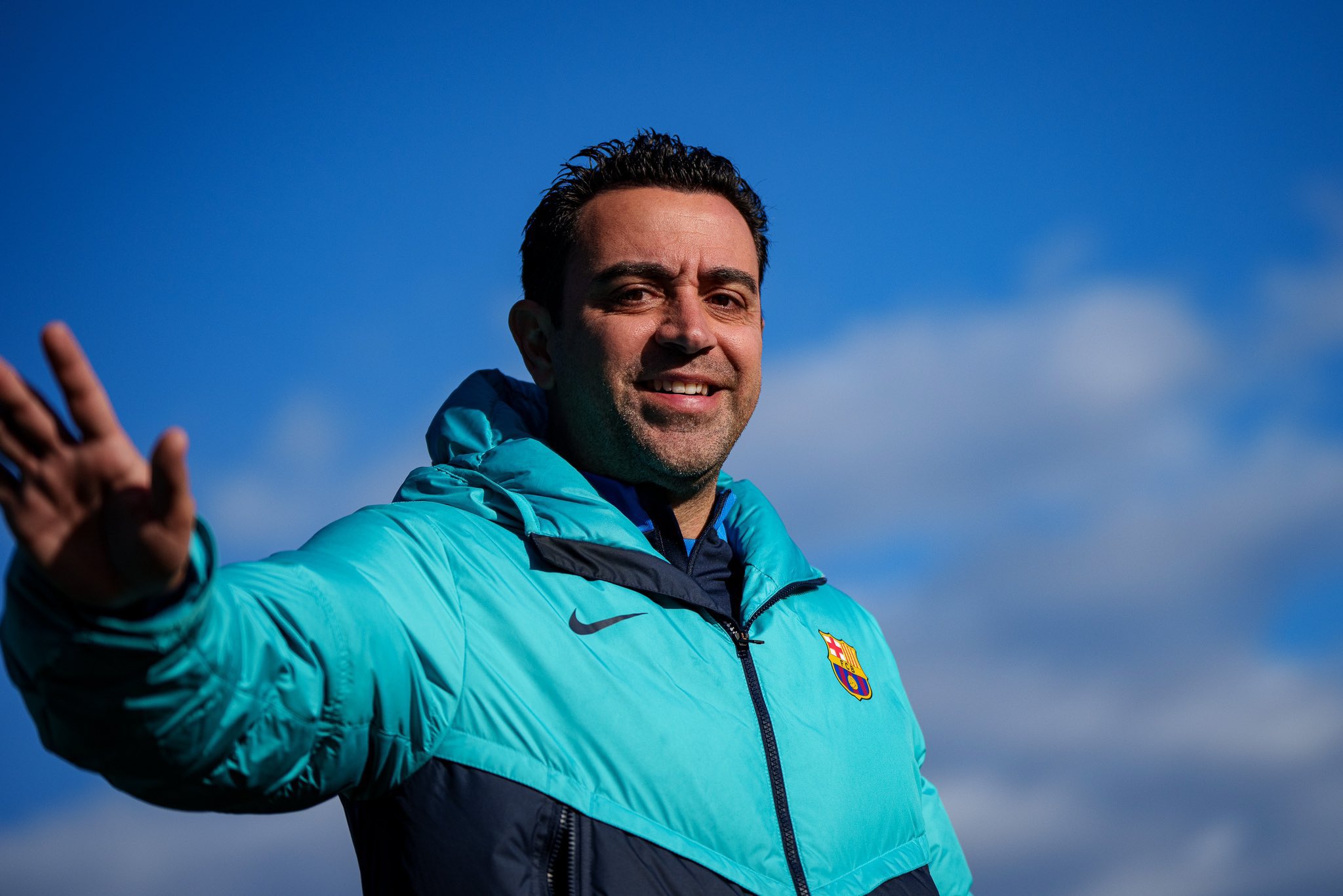 Blak-blakan, Xavi Klaim Nyaris Gabung Manchester United