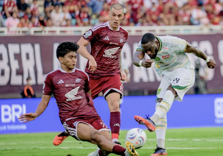 Hasil Super League 2026/2027: Alex Martins Gagal Penalti, Persebaya Telan Kekalahan Perdana