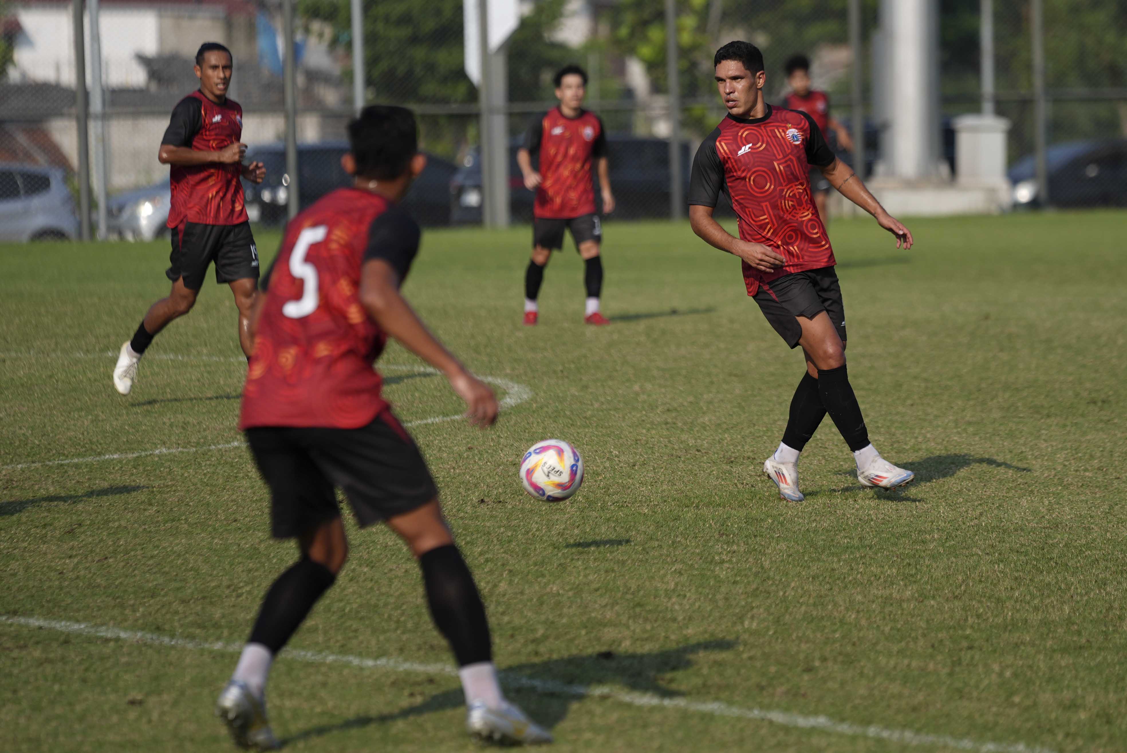 Jordi Amat hingga Dua Rekrutan Terbaru dari Brasil Main, Persija Kalahkan Persiku di Laga Uji Coba