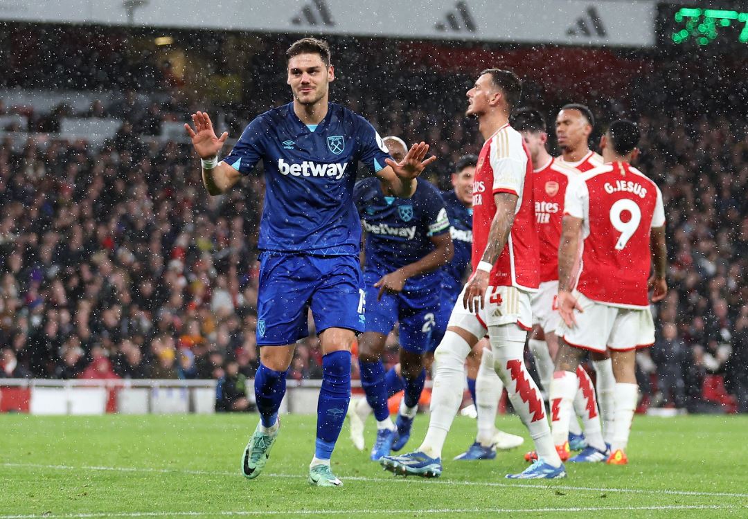 Hasil Pertandingan: Arsenal Kalah di Emirates Stadium, Brighton Bantai Tottenham