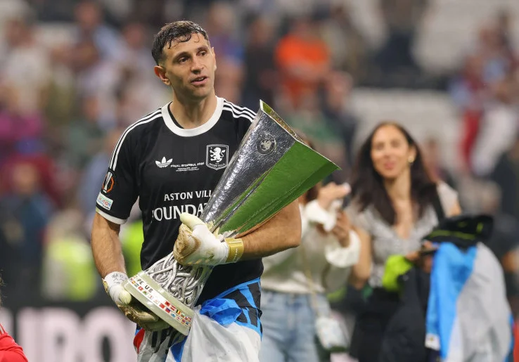 Masih Cari Kiper Baru, Juventus Alihkan Pandangan ke Emiliano Martinez