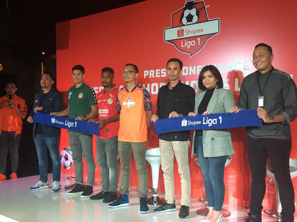 Cara Lima Klub Liga 1 2019 Perluas Penjualan Merchandise