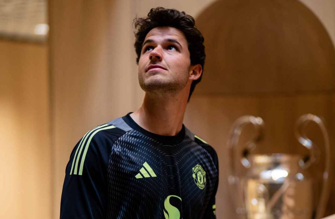Belajar dari Eks Kiper Liverpool, Senne Lammens Ungkap Ritual sebelum Pertandingan