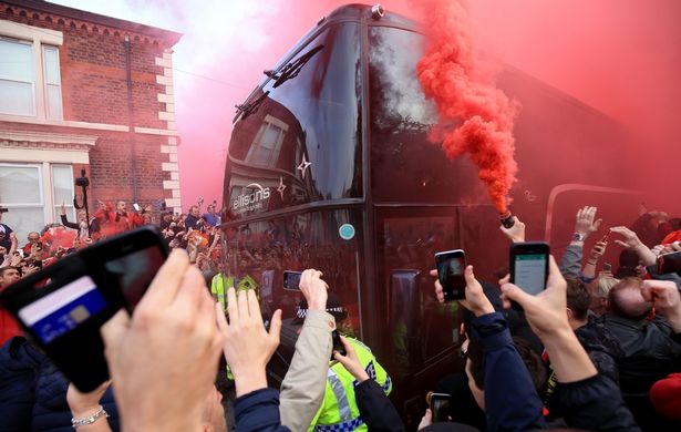 Suporter Liverpool Rencanakan Aksi Teror Penggawa Manchester United