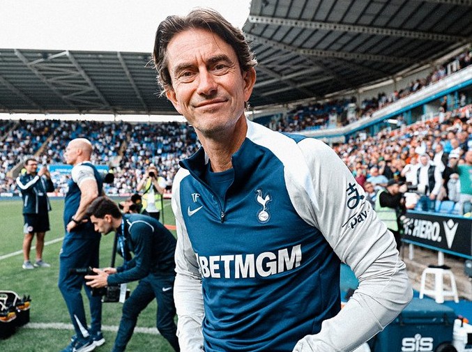 Redam Ekspektasi Tinggi, Thomas Frank Sebut Tottenham Hotspur Bukan Favorit Juara