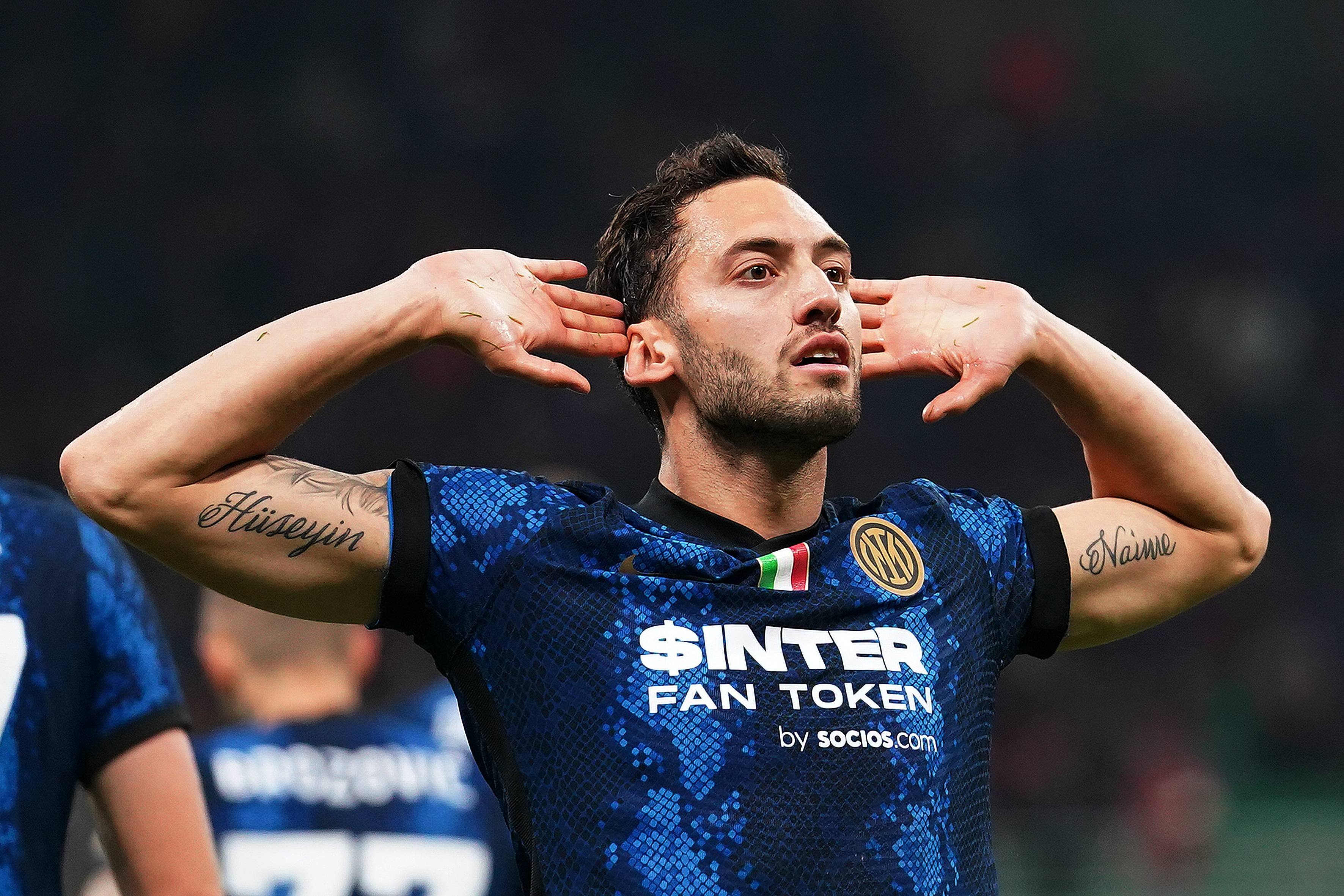 Hakan Calhanoglu Sah Jadi Judas di Derby della Madonnina