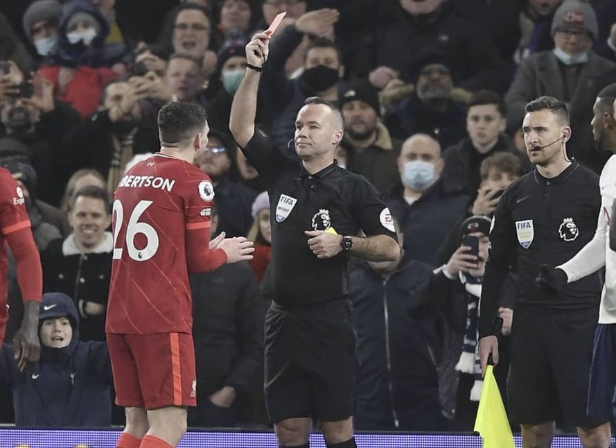 Malam yang Lengkap untuk Andrew Robertson
