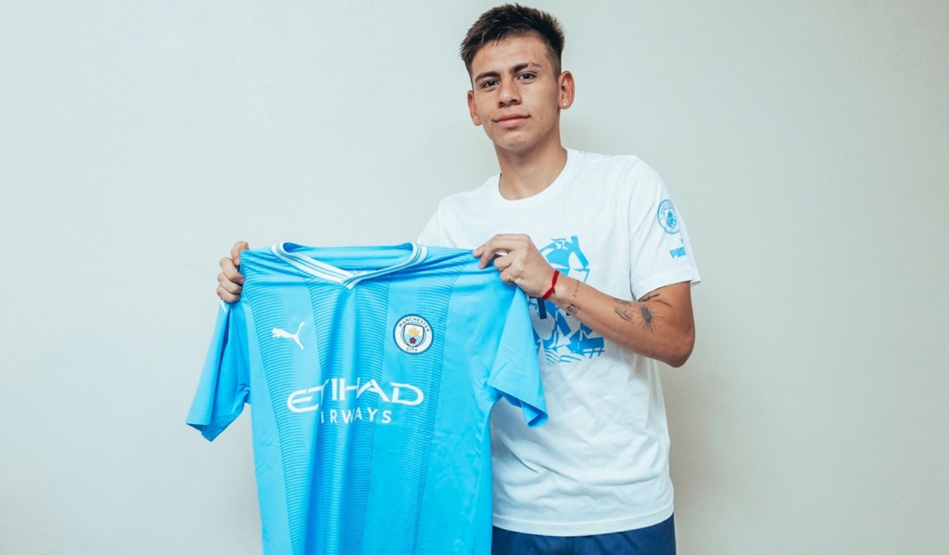 Claudio Echeverri, 'Setan Kecil' Titisan Lionel Messi Rekrutan Manchester City