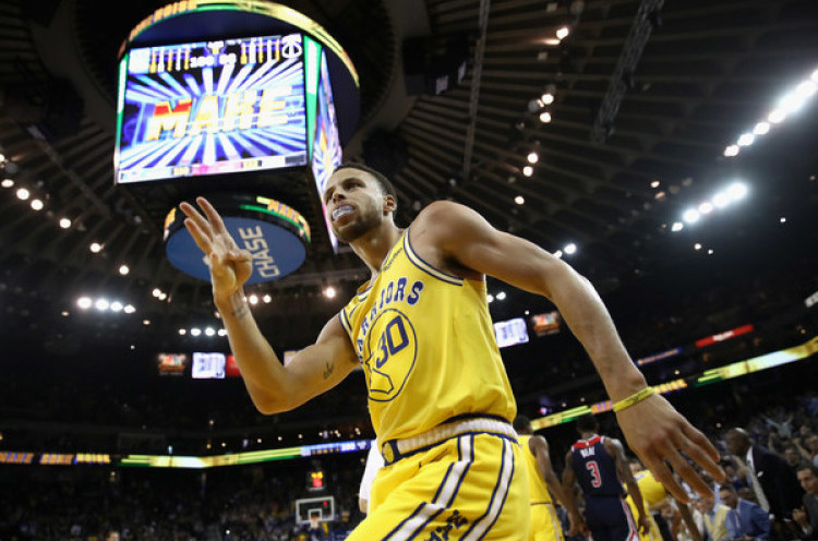 Hasil NBA: Curry Menggila Cetak 51 Poin, Warriors Menang Mudah 