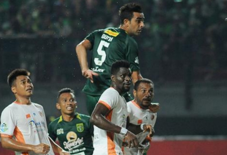 Ada yang Dirahasiakan Otavio Dutra Saat Persebaya Bentrok dengan Persija