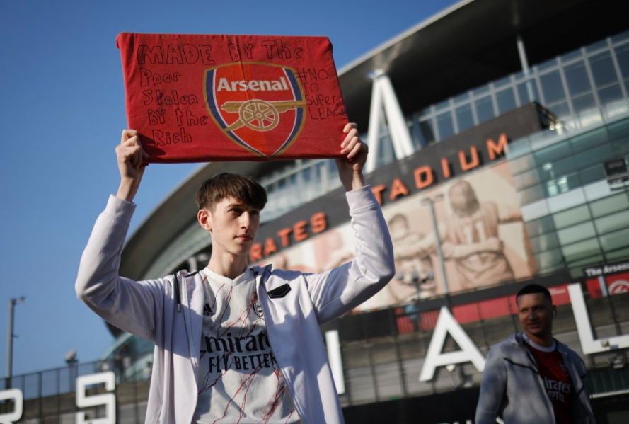 Cabut dari Liga Super Eropa, Arsenal Minta Maaf kepada Fans