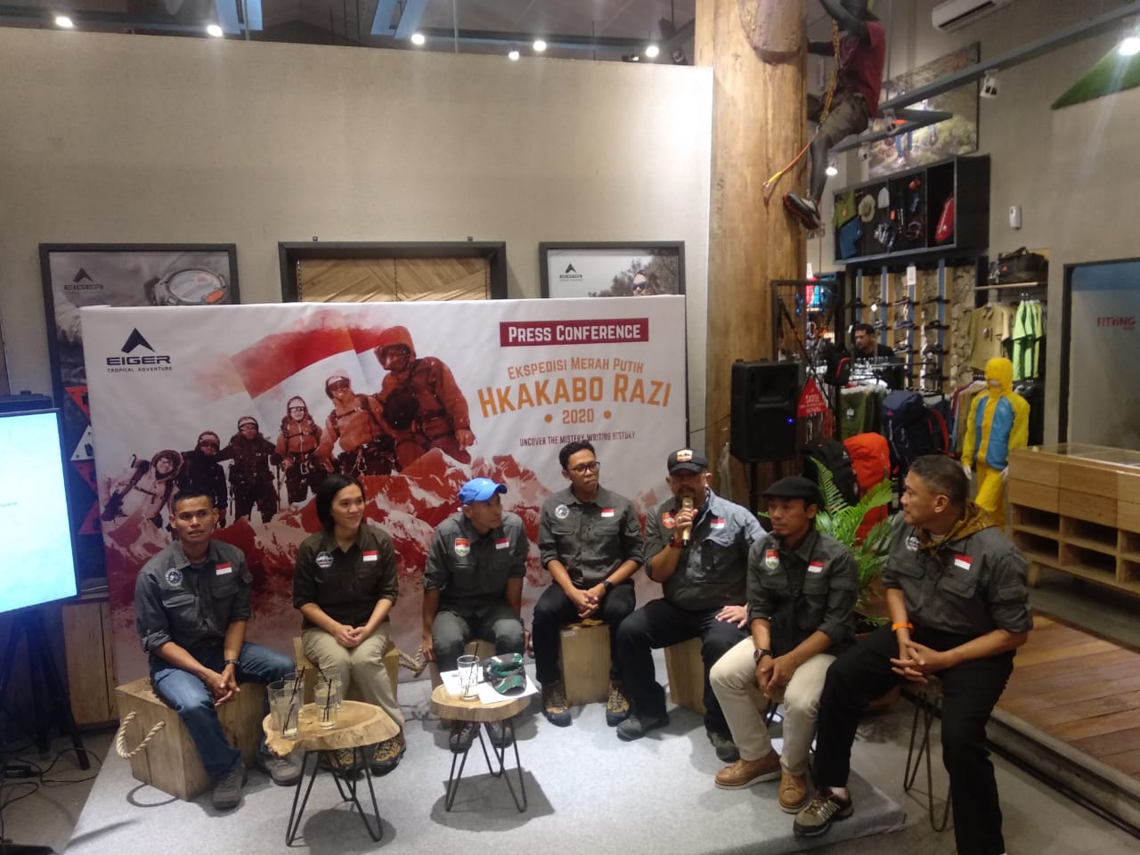 Jelang ke Hkakabo Razi, Pendaki Indonesia Latihan di Gunung Myanmar Lain