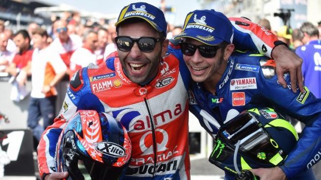 Danilo Petrucci dan Valentino Rossi Saling Berbagi Nasib