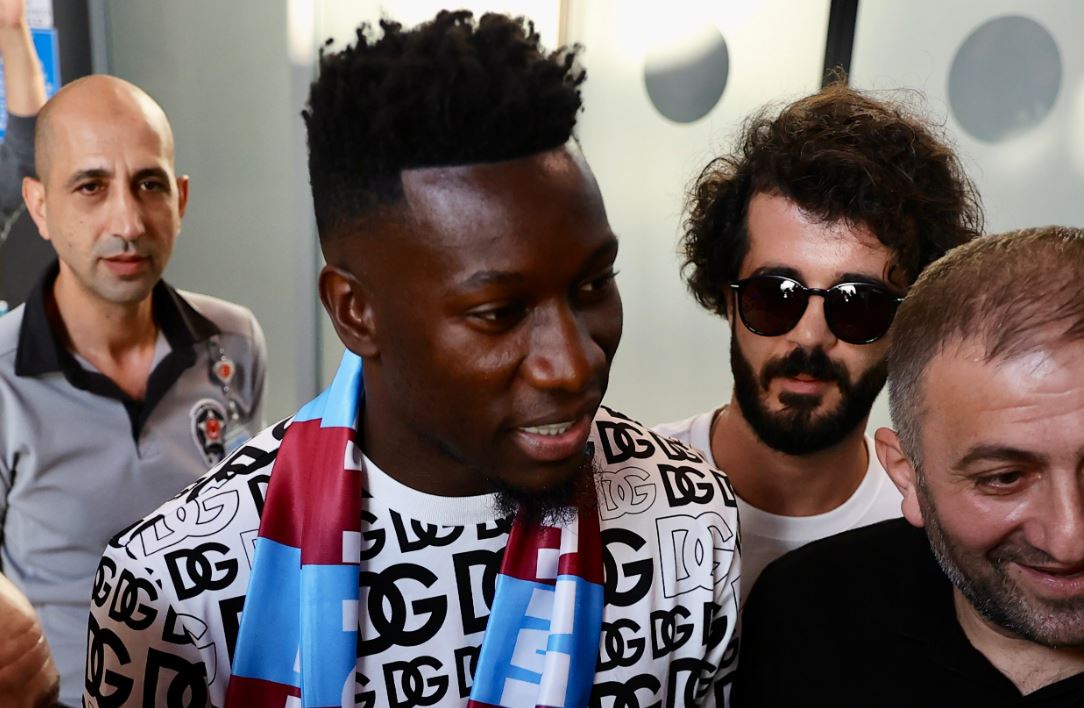 Merasakan Rasa Cinta dari Fans Trabzonspor, Andre Onana Sindir Suporter Manchester United