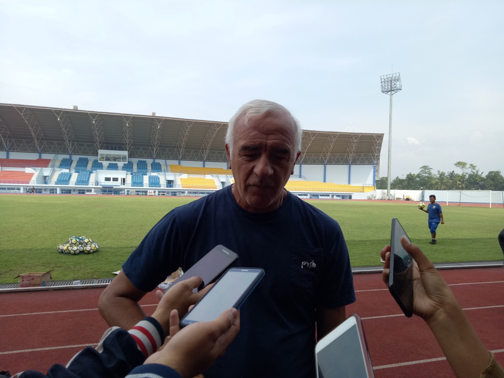 Mario Gomez Bangga Jadi Kandidat Pelatih Terbaik Liga 1 2018