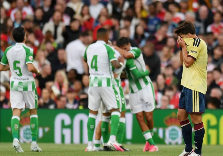 Hasil Arsenal vs Real Betis: The Gunners Tumbang 1-3