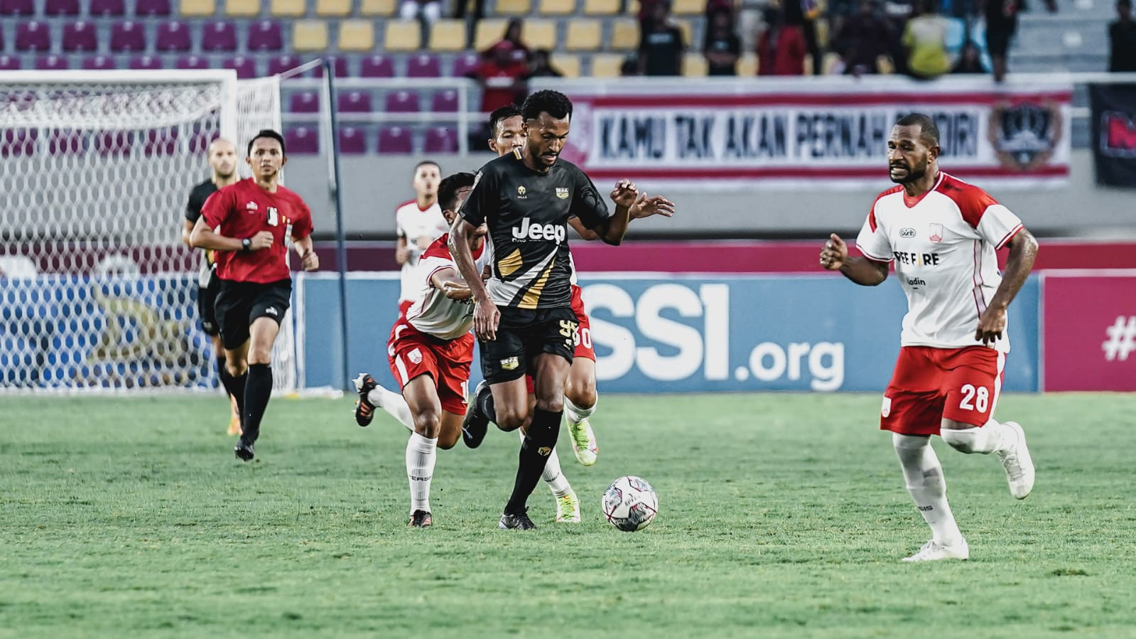 Tampil Apik Lawan Persis Solo, Lucas Ramos Merasa Terbantu Rekan-rekannya